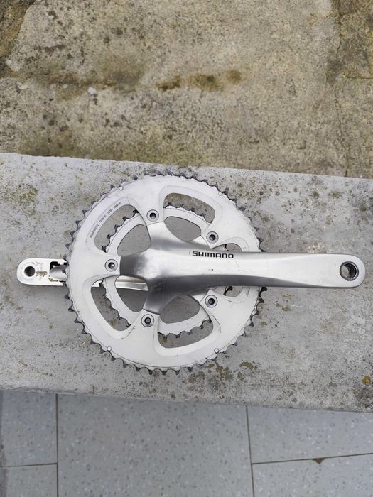 Centro Pedaleiro Shimano e suporte de bidon