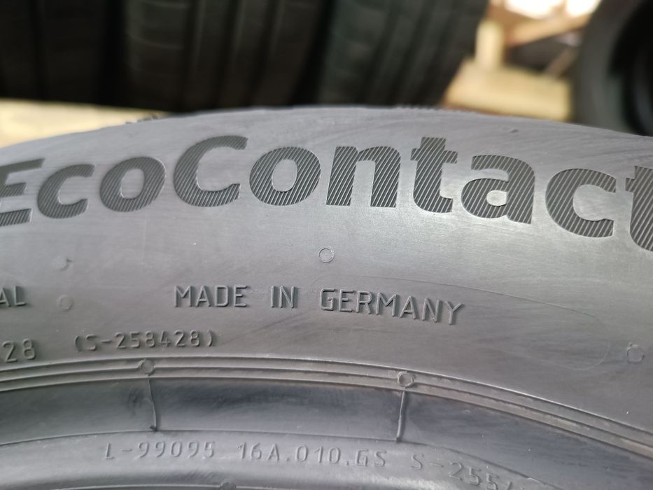 Літні шини CONTINENTAL 215/50 R18 резина Р18