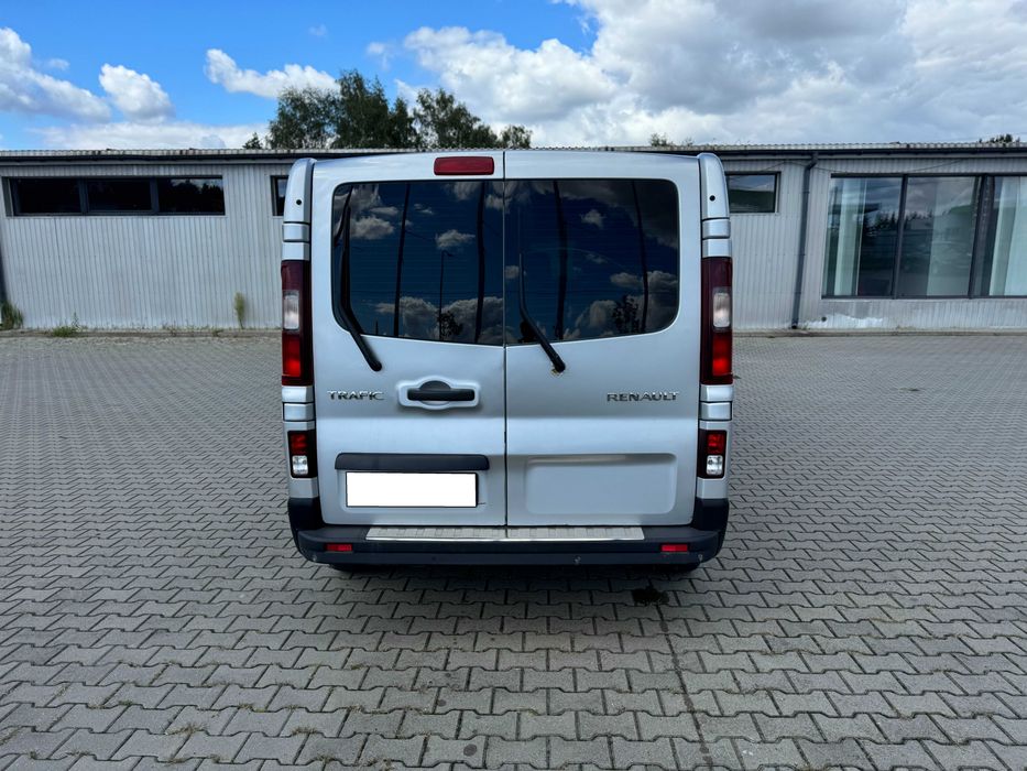 Wynajem Wypożyczalnia Samochodów Osobowych Renault Trafic 9 osobowy BUS
