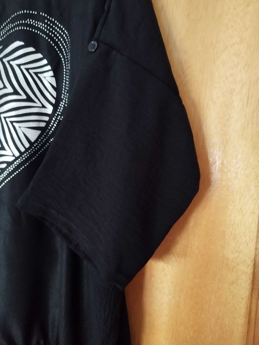 Camisola Preta c/ coração Prateado xxl (Novas)