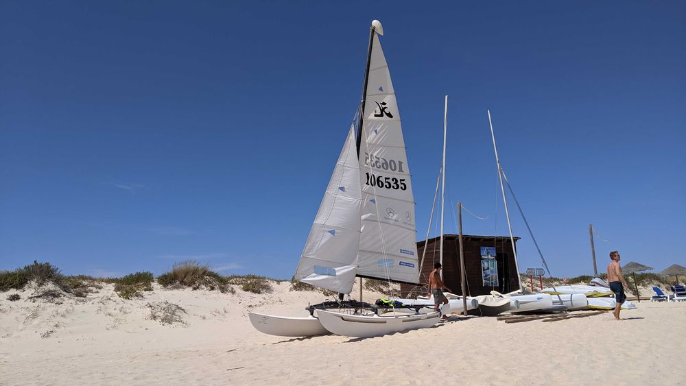 Catamarã à vela Hobie Cat 16