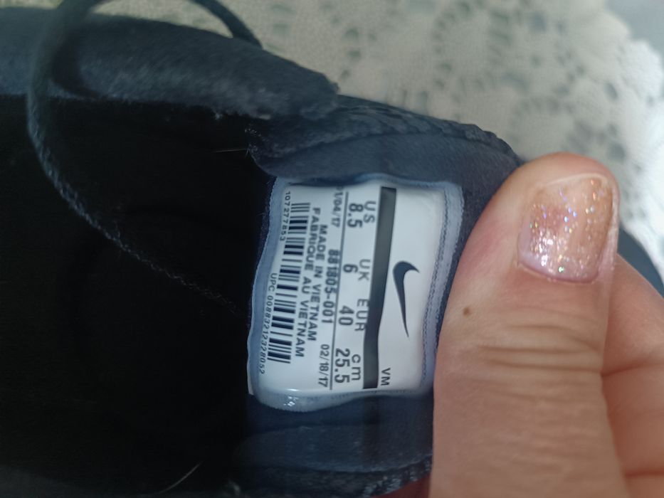 Buty sportowe Nike czarne- 40.Stan bdb