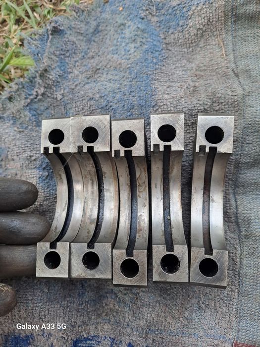 Продам коренные вкладыши ваз 21083