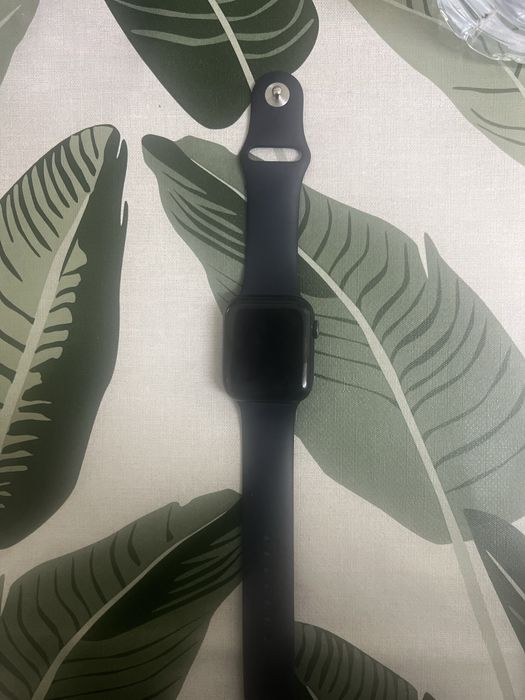 Vendo APPLE WATCH com carregador