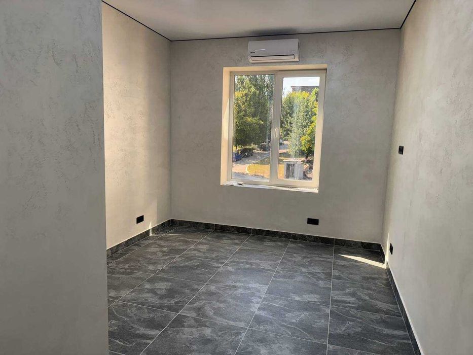 Сдам в оренду приміщення з новим ремонтом на пл.Соборной,14
