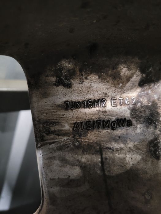 Koła alufelgi  Audi 5x112 R16