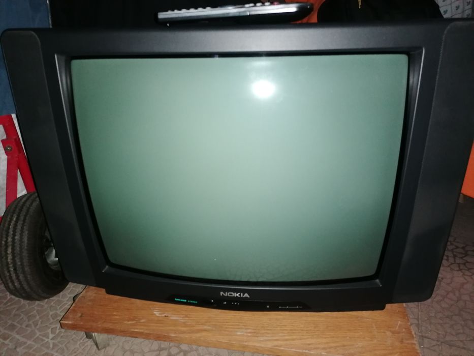 TVs a funcionar bem.