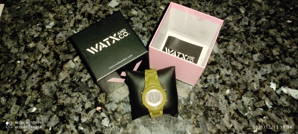 Relógio watx and co.