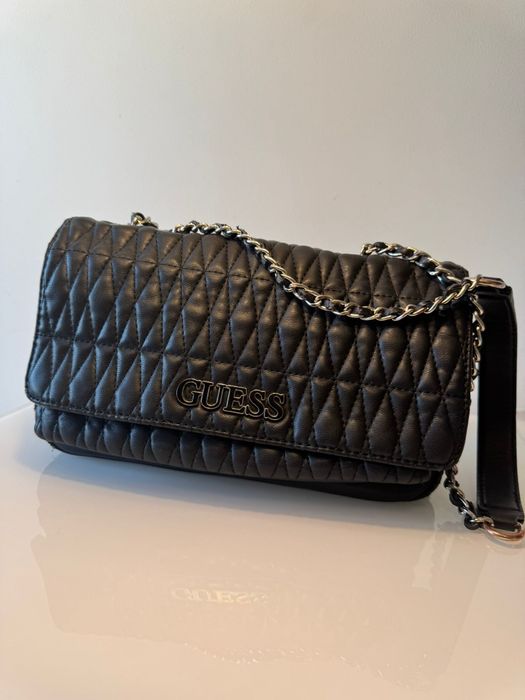 Bolsa Guess semi nova