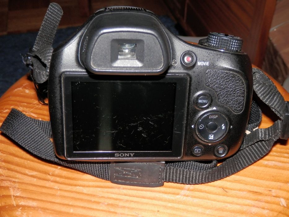 Sony H400 63x zoom