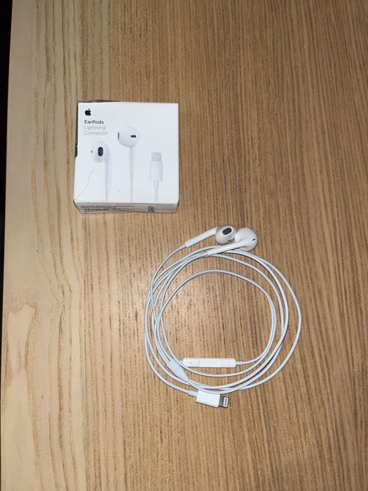 Apple Earpods Lightening (Novos)