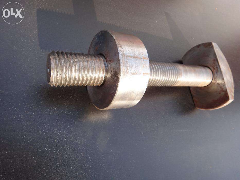 Контейнер 3, 5, 6, 8, 20, 40 футов: Замок-фитинг Твистлок резьбовой.