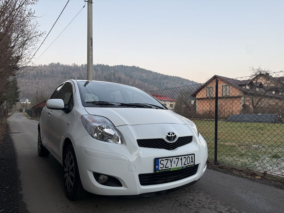 Toyota Yaris 2010 Lift*5 Drzwi*1.3 Benzyna*124 tyś. przebieg*6 biegów