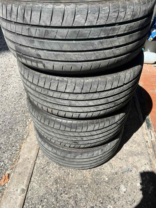 235/45/18 Bridgestone 4 pneus