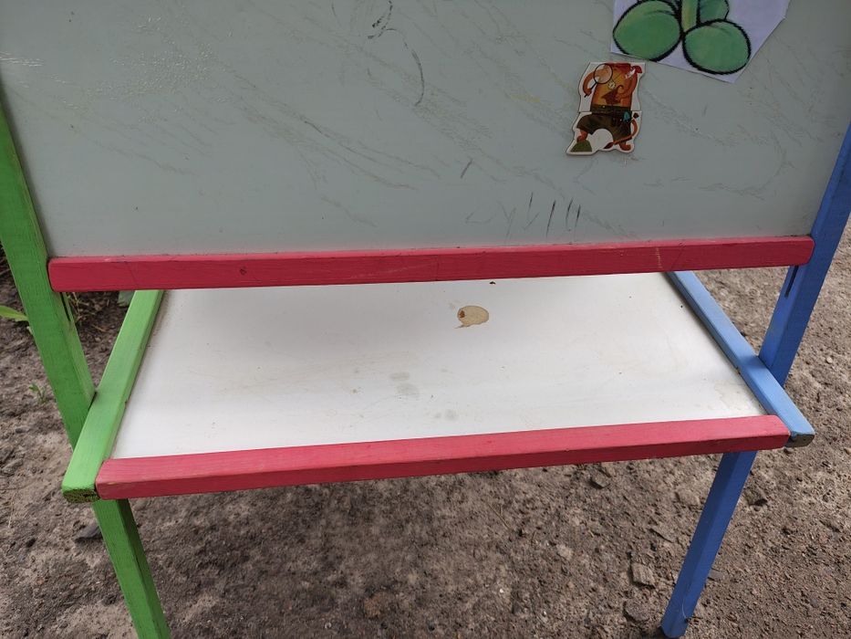 Дитячий мольберт
