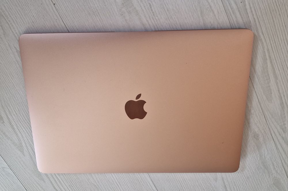 Macbook Air Rose Gold i5