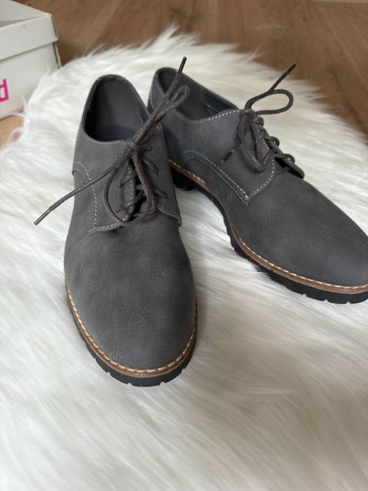 Szare oksfordki damskie Deichmann