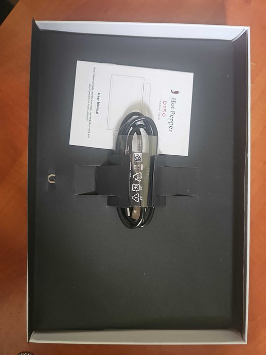 Планшет Hot Pepper DT50 с 10.95" з чохлом та клавіатурою