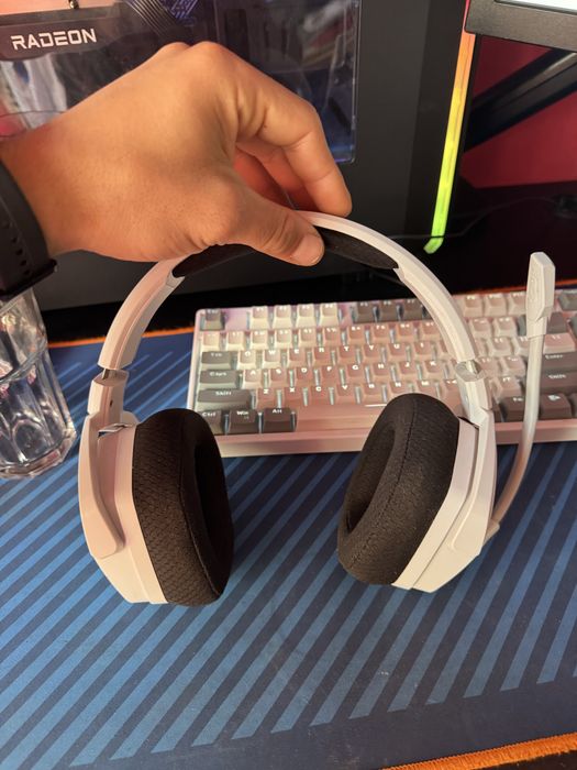 Headset Gaming Wireless Nubwo G06 - Branco (Como Novos)