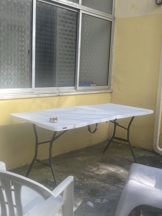Mesa de terraço Dobravel, com 5 cadeiras incluidas