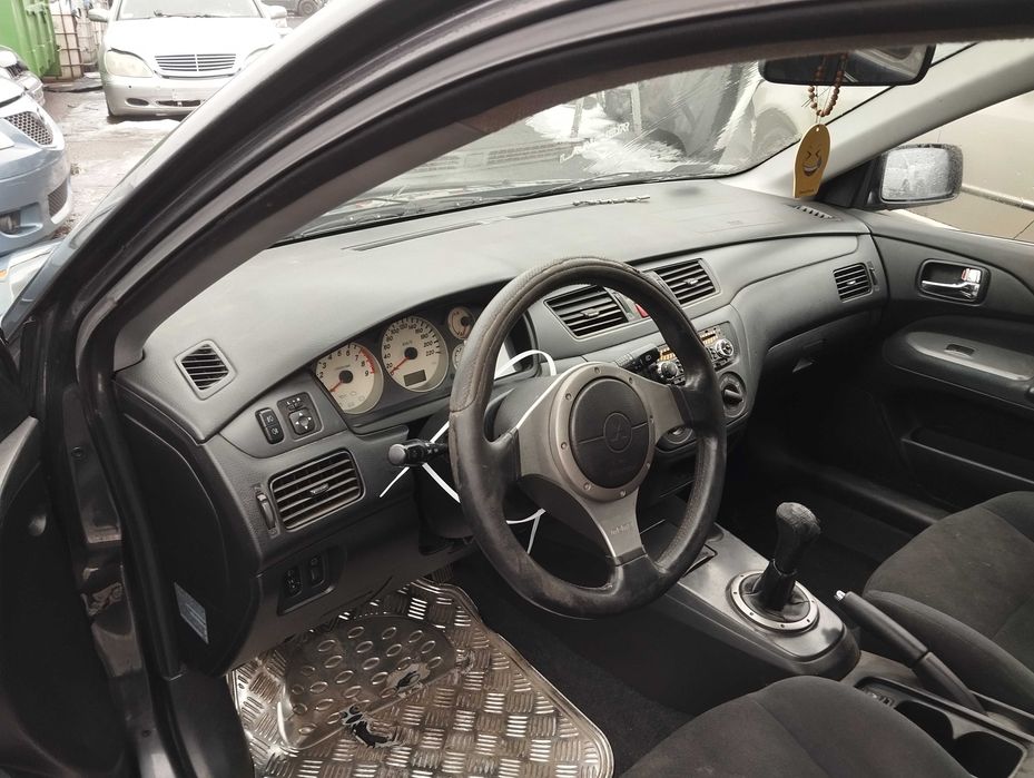 Mitsubishi Lancer VII Kombi 2.0i 2004r.Element wnętrza.Czytaj opis !!