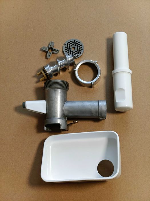 Przystawka / maszynka do mielenia mięsa do robota kuchennego BOSCH MUM