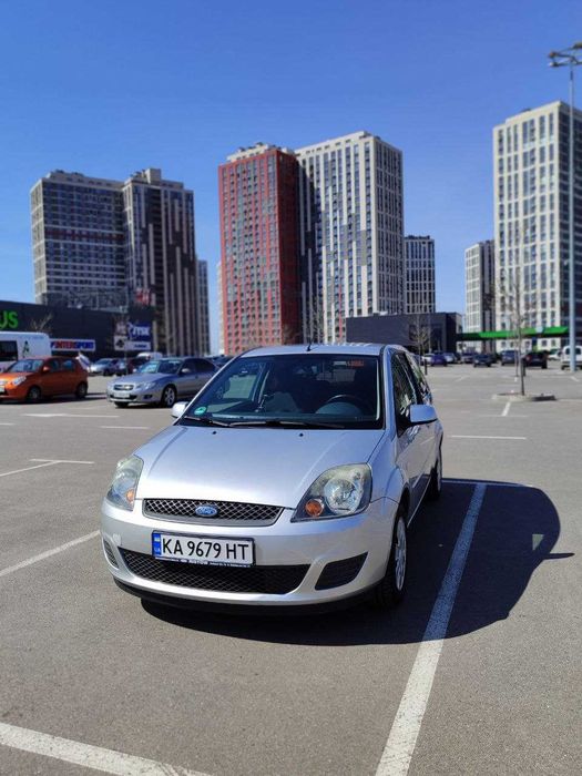 Продам автомобіль Ford Fiesta