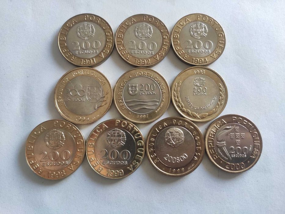 Conjunto de 10 moedas de 200$ TODAS DIFERENTES em Excelente estado