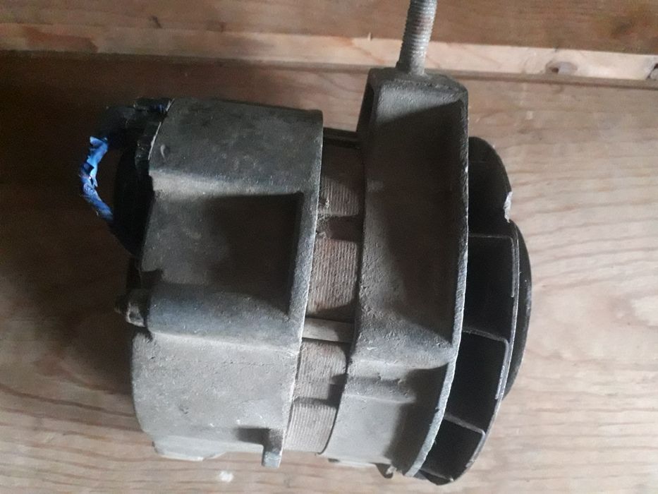 Продам генератор ваз в відміному робочому стані