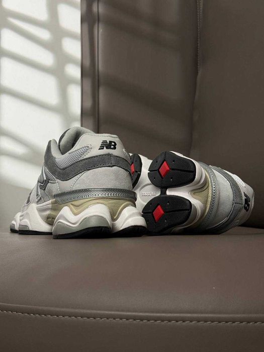 Чоловічі кросівки New Balance 9060 Grey White