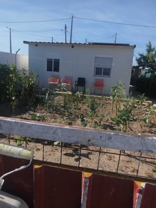 Terreno com benfeiturias