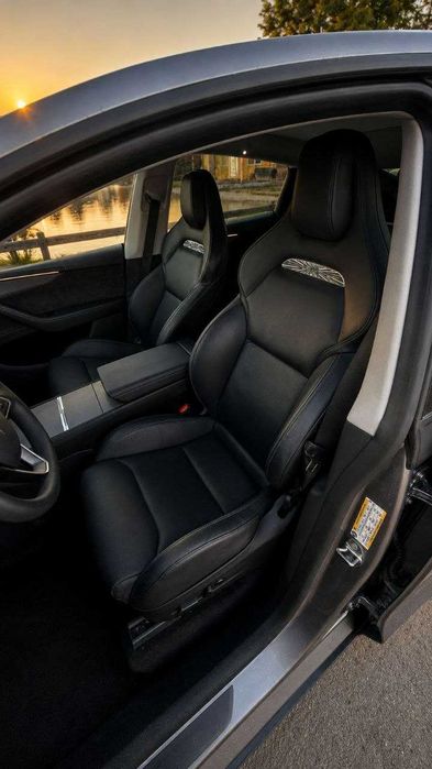 Tesla Model Y Juniper Launch Series 2025