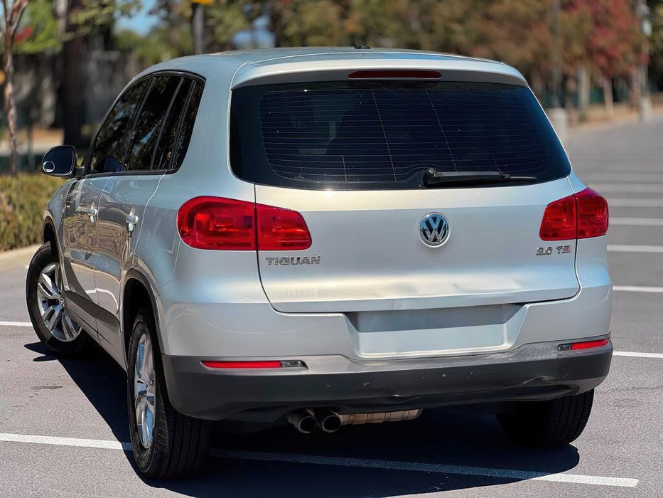 Volkswagen Tiguan      2013