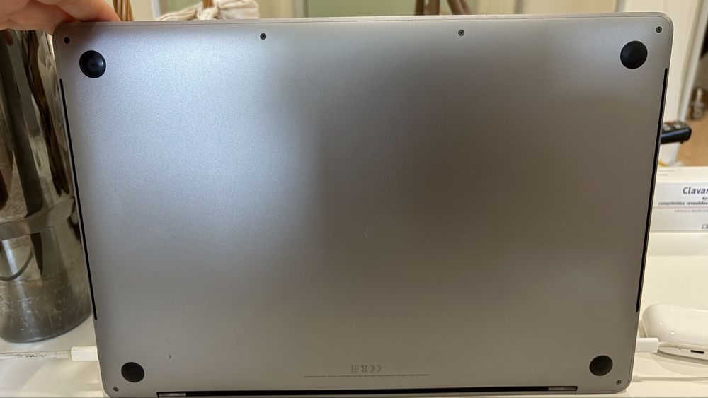 Apple MacBook Pro 15" 2018, i7, 16GB RAM