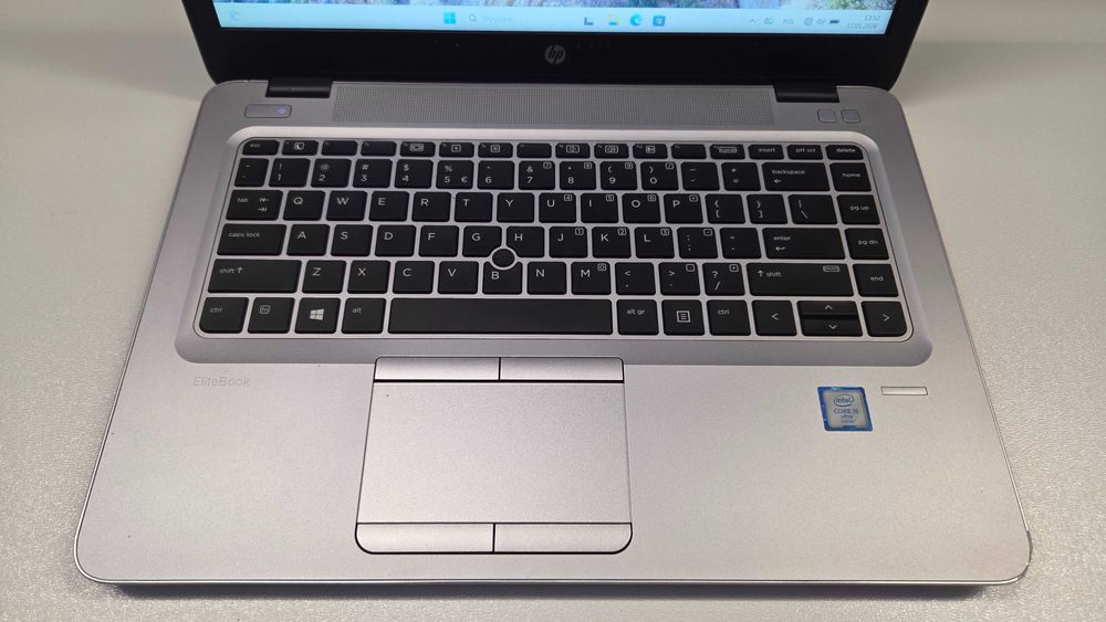 Cienki HP EliteBook 840 i5 6200U ram 8GB dysk 256SSD Laptop Windows 11