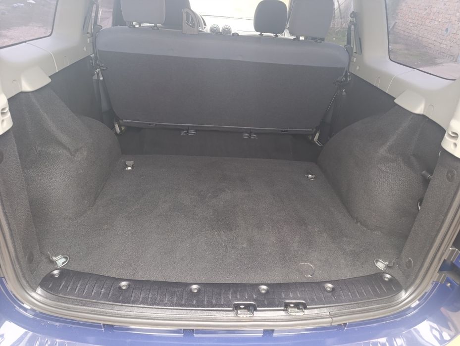 Продам свіжопригнанного Логана 2012 года