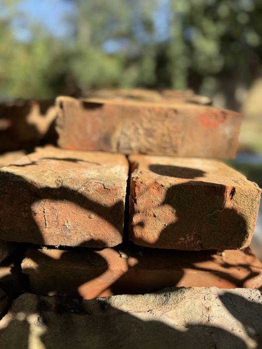 Продам керпіч,чеський