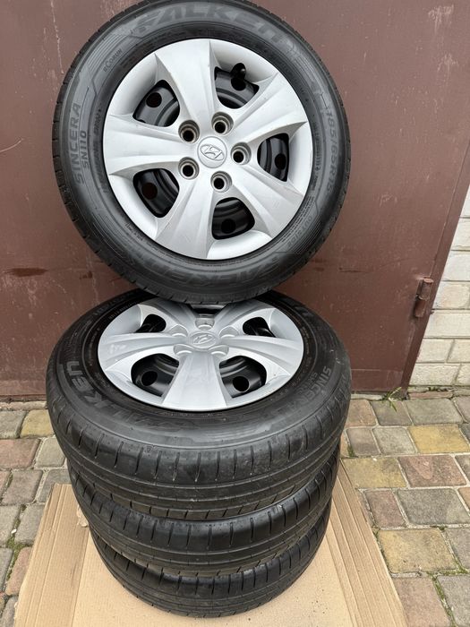 Комплект дисків R15 HYUNDAI I30 разом літньою гумою Falken та ковпакам