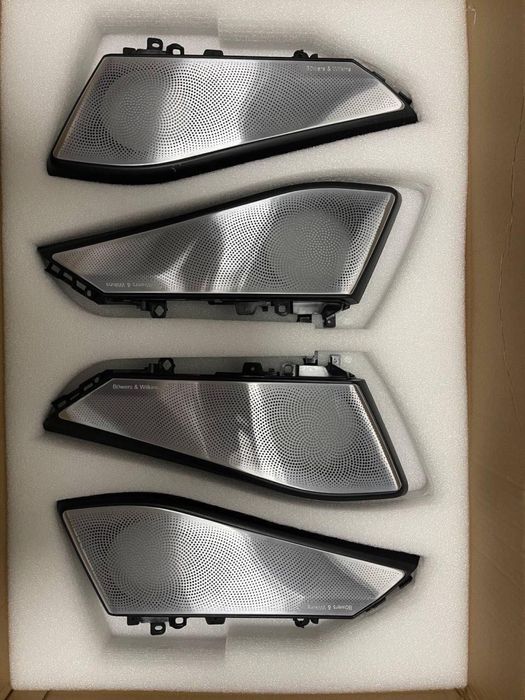 комплект сеток Bowers&Wilkins BMW G05 G07 X5 X7 с подсветкой