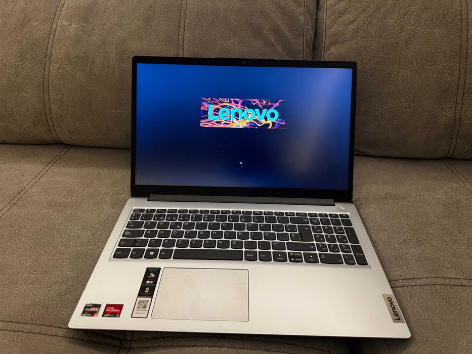 Portátil Lenovo IdeaPad 1 15.6" FHD – Ryzen 5 – 16GB RAM – 512GB SSD