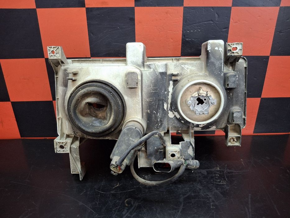 Ótica / farol esquerda MITSUBISHI Canter (FB7, FB8, FE7, FE8) VII