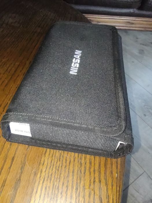 Інформаційні книжечки до Nissan Leaf 2018 року