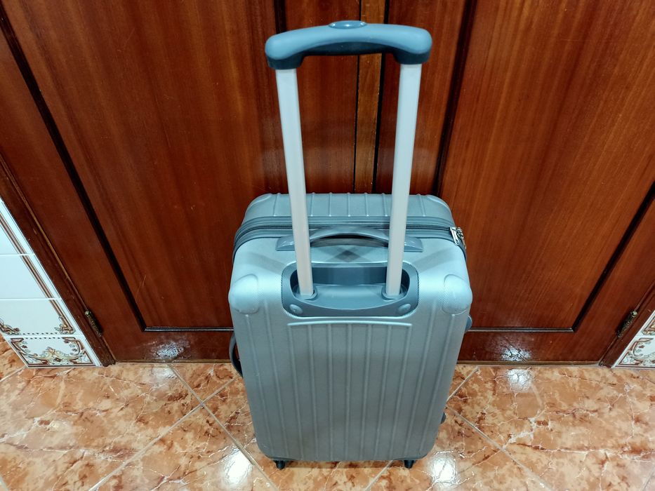 Mala malas de porão até 23 kg viagem casa quarto apartamento vivenda.