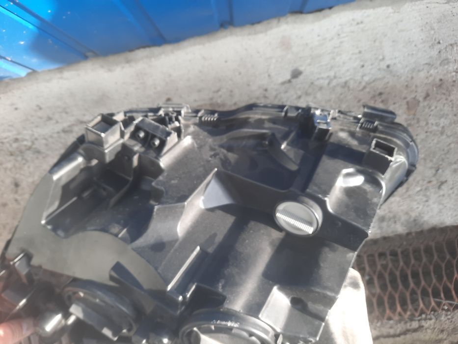 Фара права Мерседес w205 usa