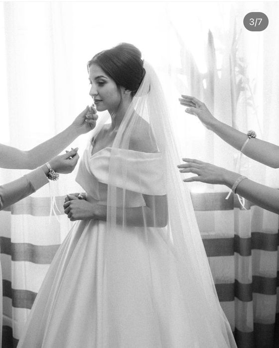 Весільне плаття пишне