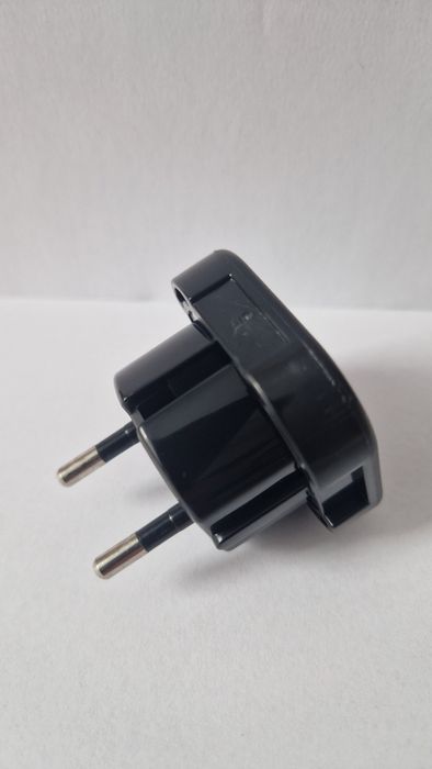 Adapter ładowarki Anglia/Polska - Czarny
