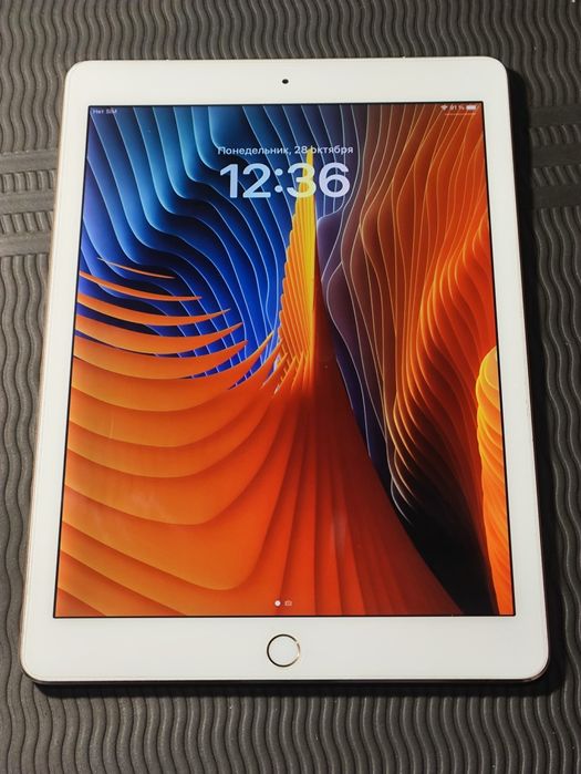 Купи собі iPad Pro A1674 (32 ГБ, Wi-Fi + LTE) вигідно!