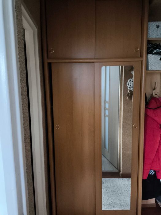 Sprzedam używaną szafę.