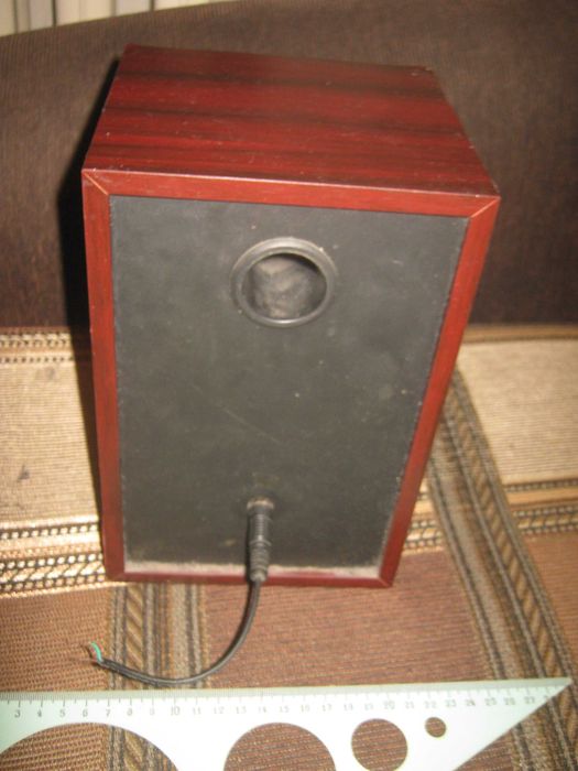 Музыкальная колонка K&W.Рабочая