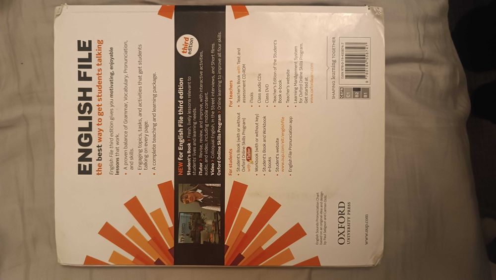 ENGLISH FILE upper-intermediate - student's book + workbook